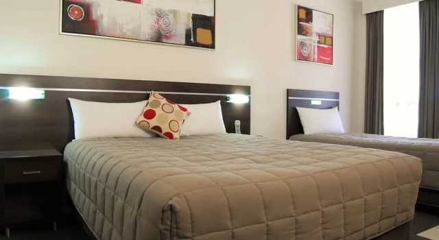 Двухместный номер Standard Golden West Motor Inn