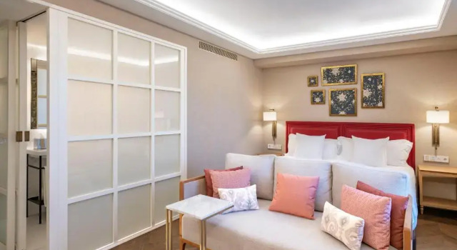 Двухместный номер Superior с балконом Vincci Molviedro Suites Apartments