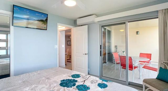 Royal Mauian 309 - Direct Ocean Front, Renovated, Seconds to the Beach, Split AC, Забронировать Апартаменты/квартира Кихеи Мауи