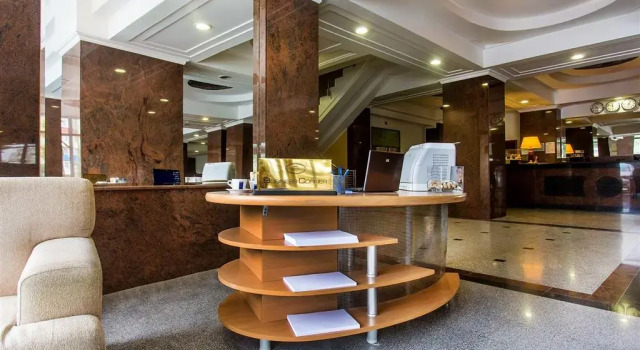 Crystal Palace Hotel