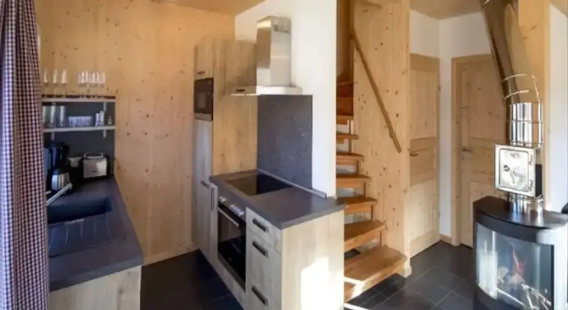 Шале Inviting Chalet on the ski Slopes