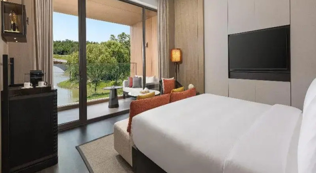 Двухместный номер Standard с видом на озеро Hotel Indigo Beidaihe