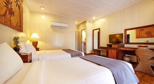 Номер Deluxe с балконом Cebu White Sands Resort and Spa