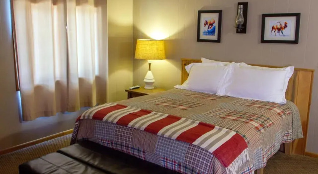 High Country Motel and Cabins, Buchen Sie Motel Motels in Montana, Motel