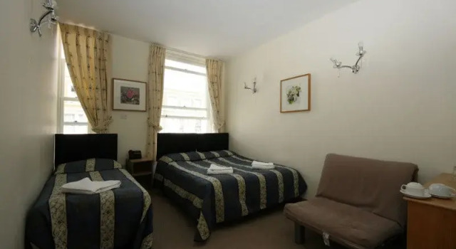 Номер Standard Brit Hotels Earls Court