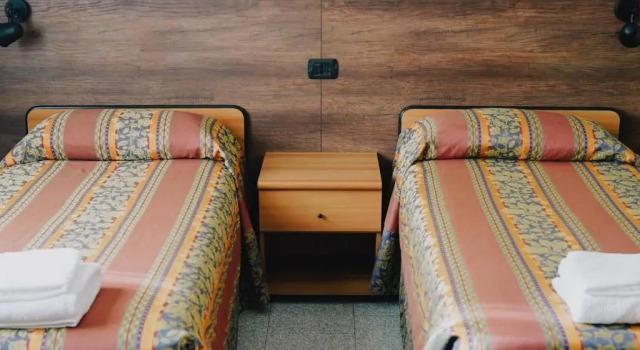 Locanda La Castellana, Book Hotel Castello d'Agogna Lombardy