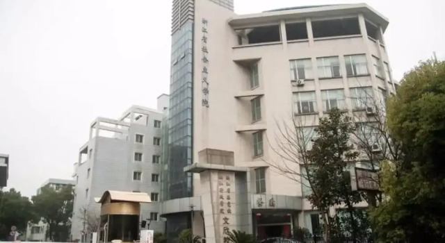 Sheyuan Hotel, Забронировать Отель Отели Сиху 3 звезды, 3*