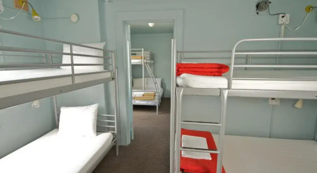 Кровать в общем номере (мужской номер) American Hotel Hostel