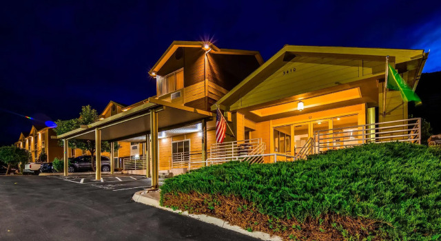 Двухместный люкс Best Western Topaz Lake Inn