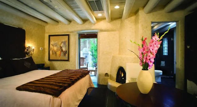 Двухместный номер Deluxe El Monte Sagrado Living Resort & Spa