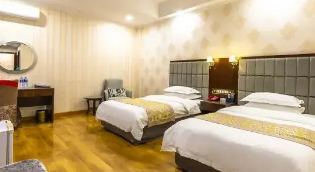 Двухместный люкс Business Tianfu Business Hotel