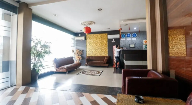 RedDoorz Plus near Pasar Wisata, Rezervovat Hotel Hotely v Pekanbaru se snídaní, Snídaně