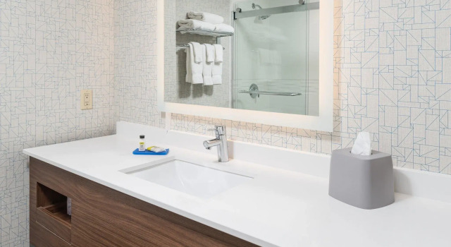 Номер Standard Holiday Inn Express Hotel & Suites Milton by IHG