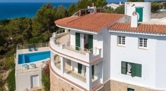 Villa Paraiso D14, Rezerwuj Willa Hotele w Minorka z parkingiem, Parking