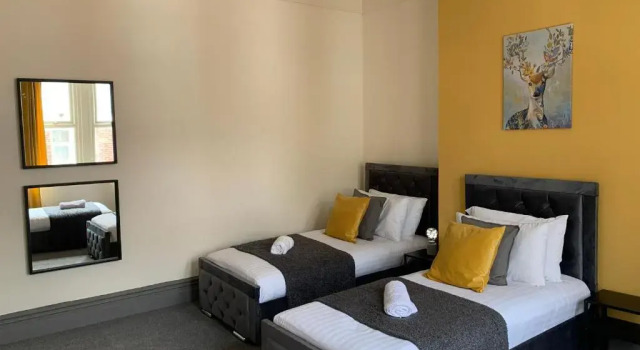 Balfour - Beautiful refurbished spacious 3 bedroom Gateshead flat, Забронировать Отель Гейтсхед Тайн и Уир