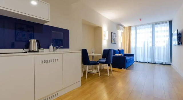 Апартаменты 1BR apt with balcony sea views 2 min from the sea