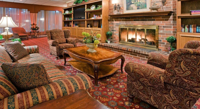 Holiday Inn Fond Du Lac, Varaa Hotelli Fond du Lac Wisconsin