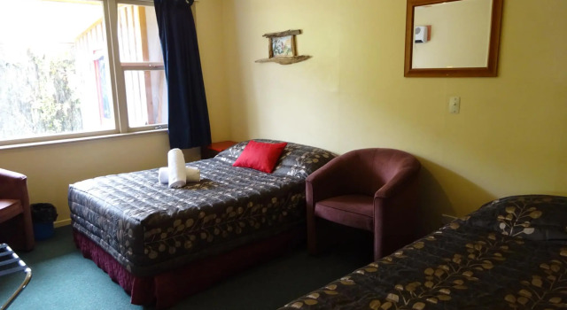 Glow Worm Accommodation - Hostel
