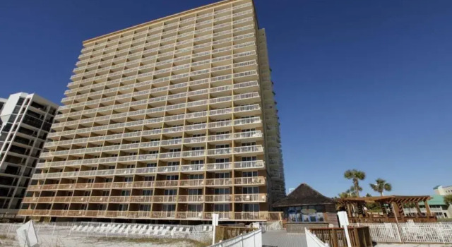 Best beach front vacation, Ocean View, 8th Flr, Varaa Hotelli Hotellit Emerald Coast uima-altaalla, Uima-allas