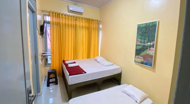 Трёхместный семейный люкс OYO 95136 Jec Plumbon Homestay Syariah