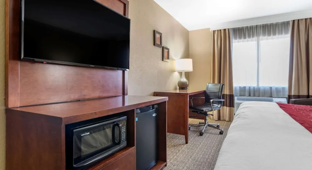 Люкс Comfort Inn & Suites Leeds I-20