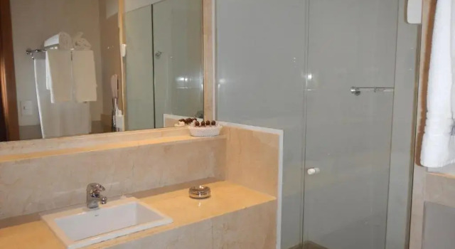Четырёхместный номер Deluxe Hotel Atlantico Praia