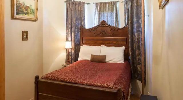Henderson Castle Inn, Buchen Sie Bed & Breakfast SPA-Hotels in Kalamazoo, SPA