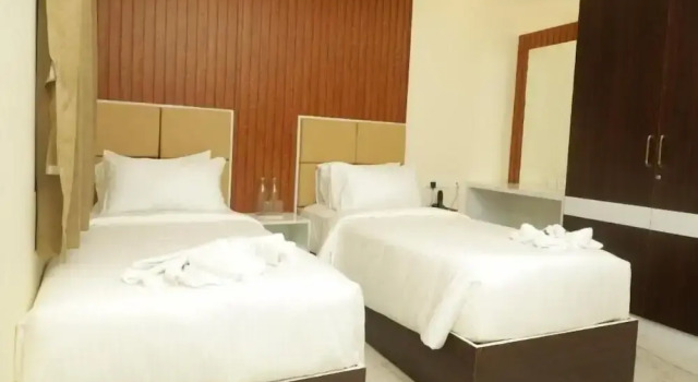 Hotel Dusk and Dawn