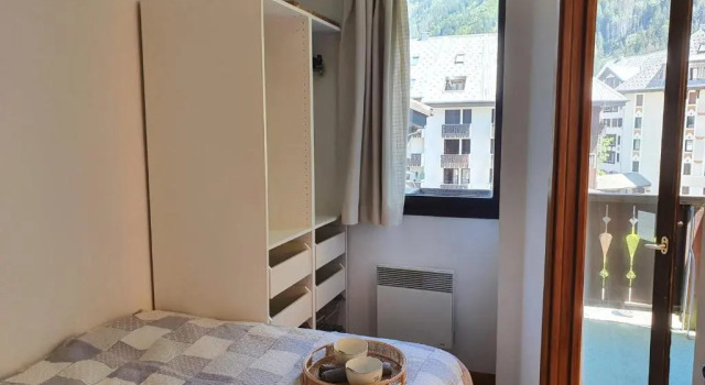 Nice 32m With Balcony View On The Mountain, Prenota Appartamento Hotel a Alvernia con parcheggio, Parcheggio