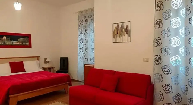 Family House, Забронировать Отель Лечче Саленто, рядом с Lecce Civil Court