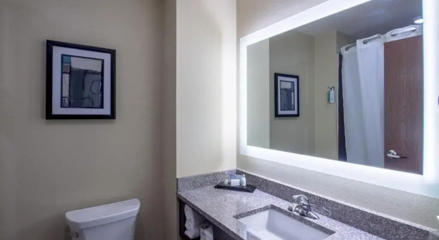 Двухместный номер Deluxe Creekstone Inn & Suites - St Marys