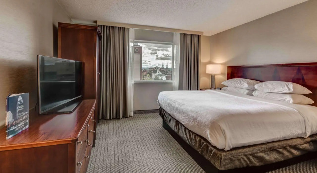 Двухместный номер Standard Embassy Suites by Hilton Cincinnati RiverCenter