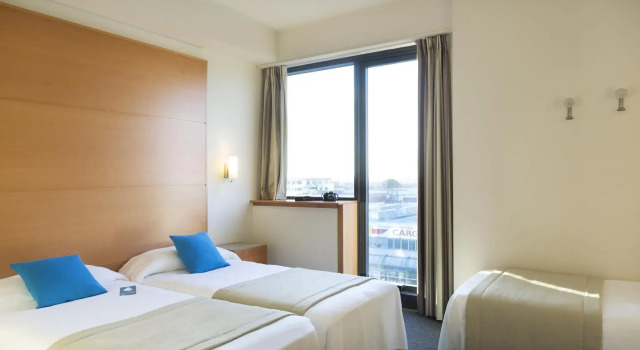 Standard- tredobbelt værelse B&B Hotel Pisa