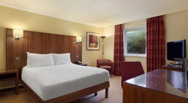 Hilton Portsmouth, Забронировать Отель Отели Англии с завтраком, Завтраки