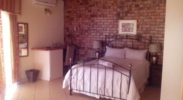 Люкс Executive Thabiso Guesthouse