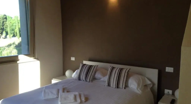 LIsolo b&b e case vacanza, Забронировать Отель «постель и завтрак» Отели в центре Монцамбано, в центре