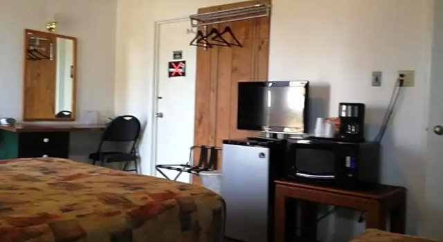 Redwood Motel, Prenota Motel Yorkton Saskatchewan