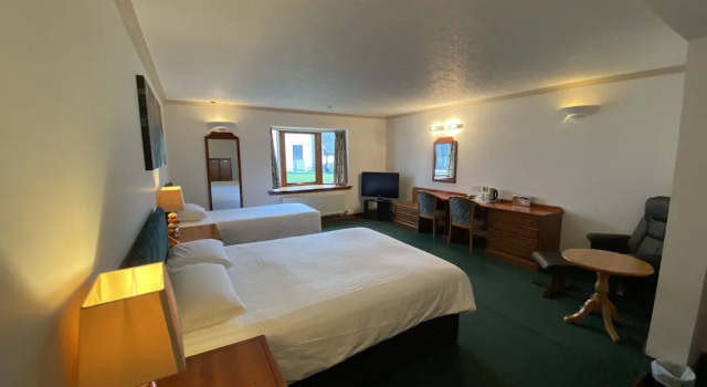 Двухместный семейный номер Standard The Priory Hotel