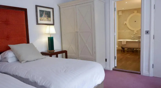Двухместный номер Deluxe Noel Arms - "A Bespoke Hotel"