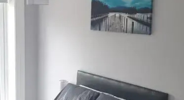 Апартаменты Modern 2 bed apartment with parking