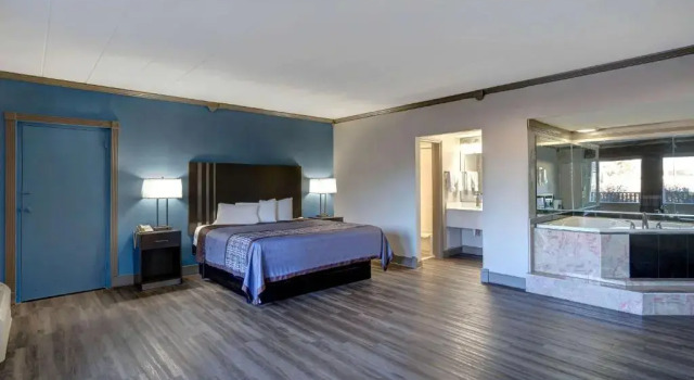 Люкс Motel 6 Burlington