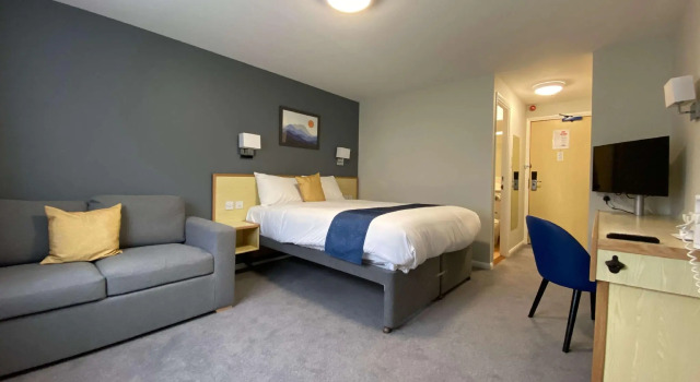 Четырёхместный семейный номер Standard Days Inn by Wyndham Sedgemoor M5