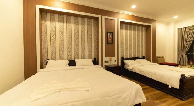 4 Rivers Hotel
