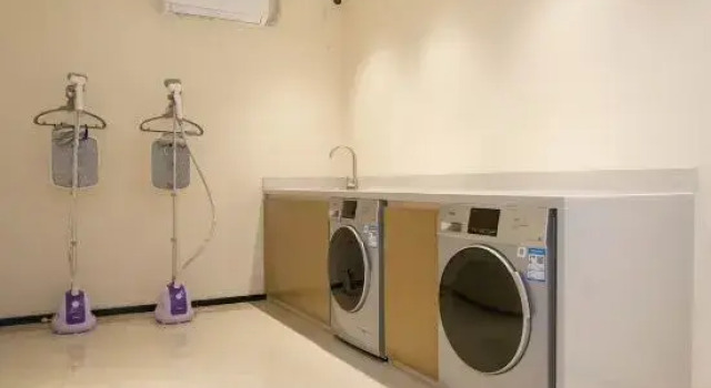 City Comfort Inn Laibin Xiangzhou Central City, Rezerwuj Hotel Hotele w Laibin z parkingiem, Parking