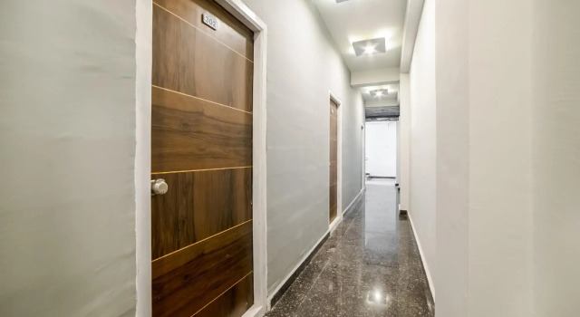 OYO 45138 Hady Inn, Rezerwuj Hotel Hajdarabad 