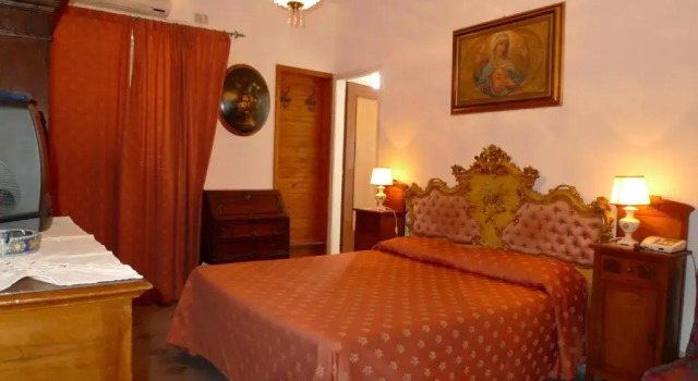 Трёхместный номер Hotel La Riva