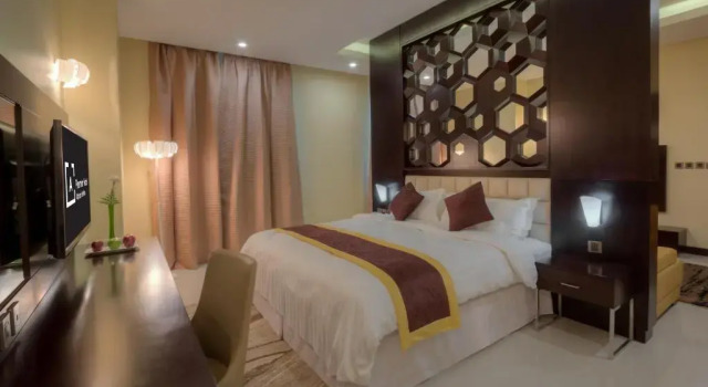 Полулюкс Premier Hotel
