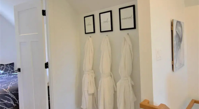 Storm Bay Cottage 1, Забронировать Дом для отпуска Коттеджи Уклуэлет, рядом с Huu-Mees-Ma-As Native Art Gallery, Коттедж