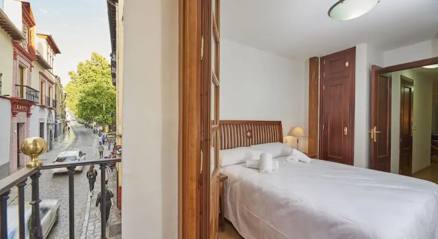 Suite Carrera del Darro Prime Holidays, Забронировать Отель Гранада Granada Province, рядом с Музей народных традиций и искусств Los Tiros de Granada