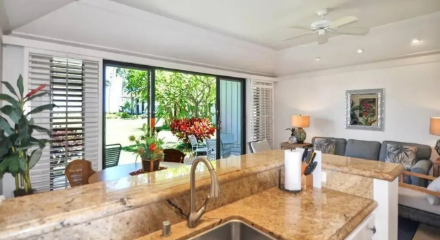 Oceanview 1BR at Kiahuna Plantation Unit 159, Забронировать Отель Отели Колоа с бассейном, Бассейн